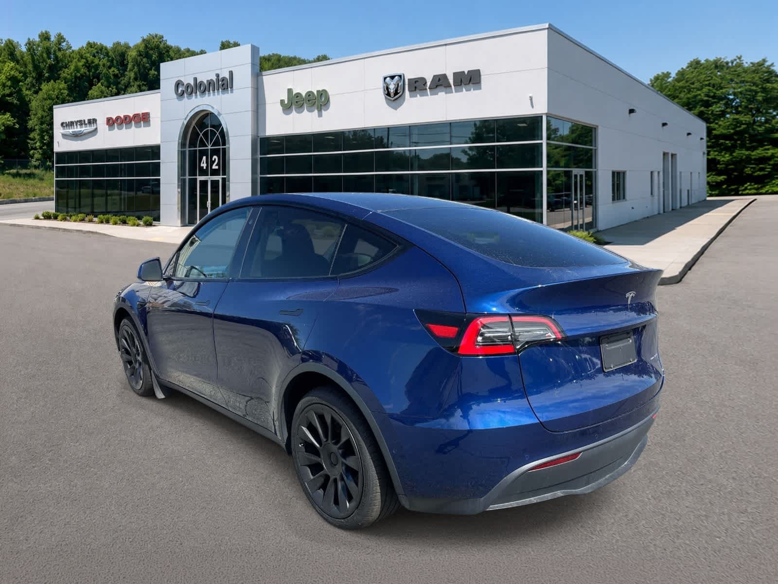 Used 2021 Tesla Model Y Long Range AWD/4WD image 3