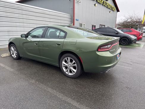 Used 2022 Dodge Charger SXT w/ Driver Convenience Group image 3