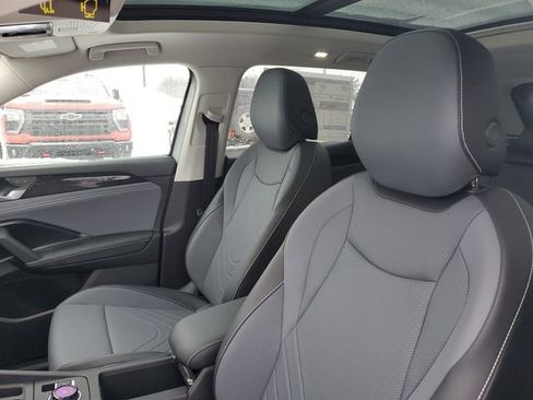 New 2026 Volkswagen Tiguan SE image 11