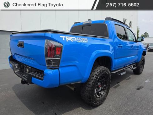Used 2021 Toyota Tacoma TRD Sport w/ TRD Premium Sport Package AWD/4WD image 5