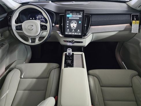 New 2026 Volvo XC90 B6 Ultra w/ Protection Package image 19
