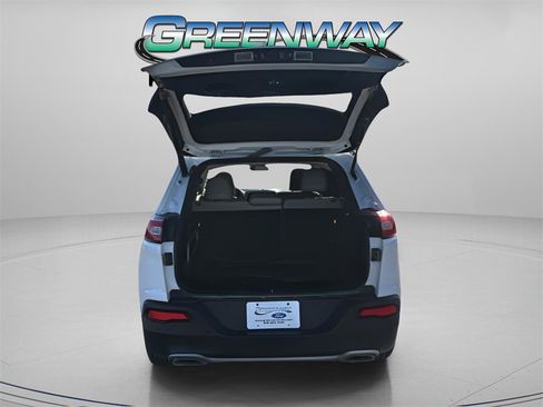 Used 2018 Jeep Cherokee Limited image 28