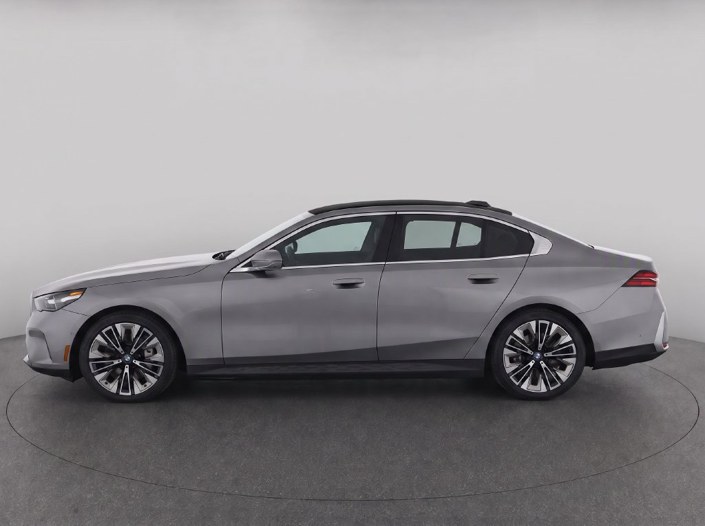 Certified 2026 BMW 530i RWD image 31
