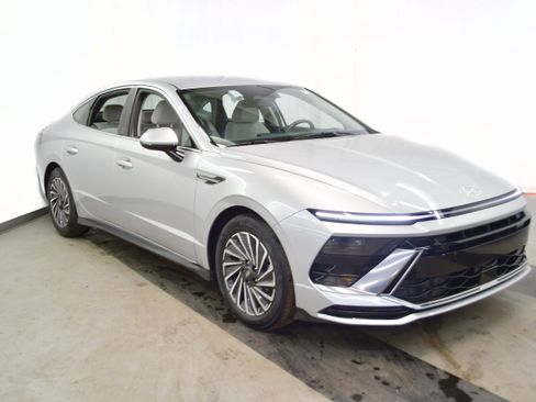 Used 2025 Hyundai Sonata SEL image 2