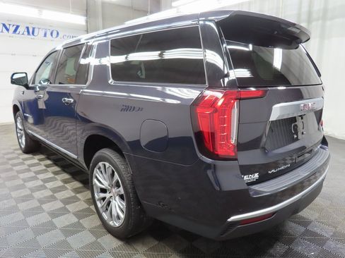 Used 2024 GMC Yukon XL Denali w/ Advanced Technology Package image 5