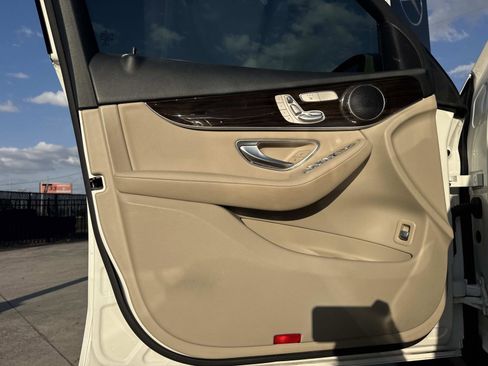 Certified 2022 Mercedes-Benz GLC 300 image 15