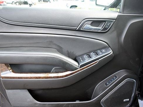 Used 2017 Chevrolet Tahoe LT image 13