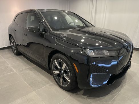 New 2026 BMW iX xDrive45 image 3