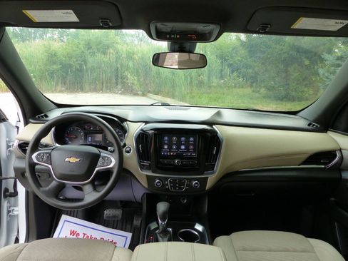 Used 2022 Chevrolet Traverse LS AWD/4WD image 36