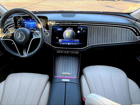 Certified 2025 Mercedes-Benz E 350 4MATIC Sedan image 7