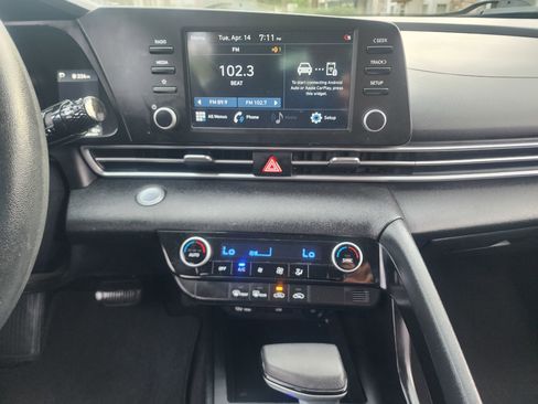 Used 2021 Hyundai Elantra SEL image 24