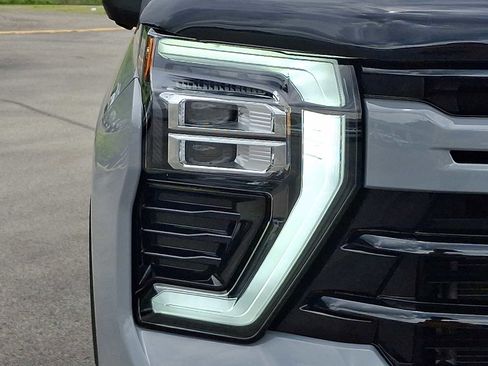 Used 2024 Chevrolet Silverado 2500 LT w/ Z71 Sport Edition AWD/4WD image 9