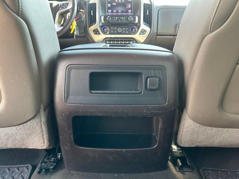 Used 2015 GMC Sierra 1500 SLT w/ SLT Crew Cab Value Package AWD/4WD image 24