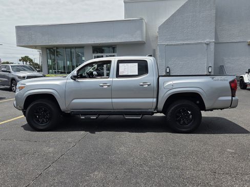 Used 2023 Toyota Tacoma SR AWD/4WD image 4