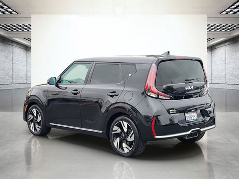 Used 2023 Kia Soul GT-Line FWD image 8