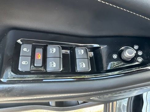 Used 2021 Jeep Grand Cherokee L Overland AWD/4WD image 9
