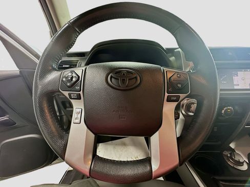 Used 2017 Toyota 4Runner SR5 Premium AWD/4WD image 12