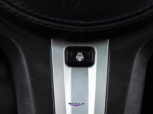 Used 2018 BMW 540i xDrive xDrive M-Sport w/ M Sport Package image 26