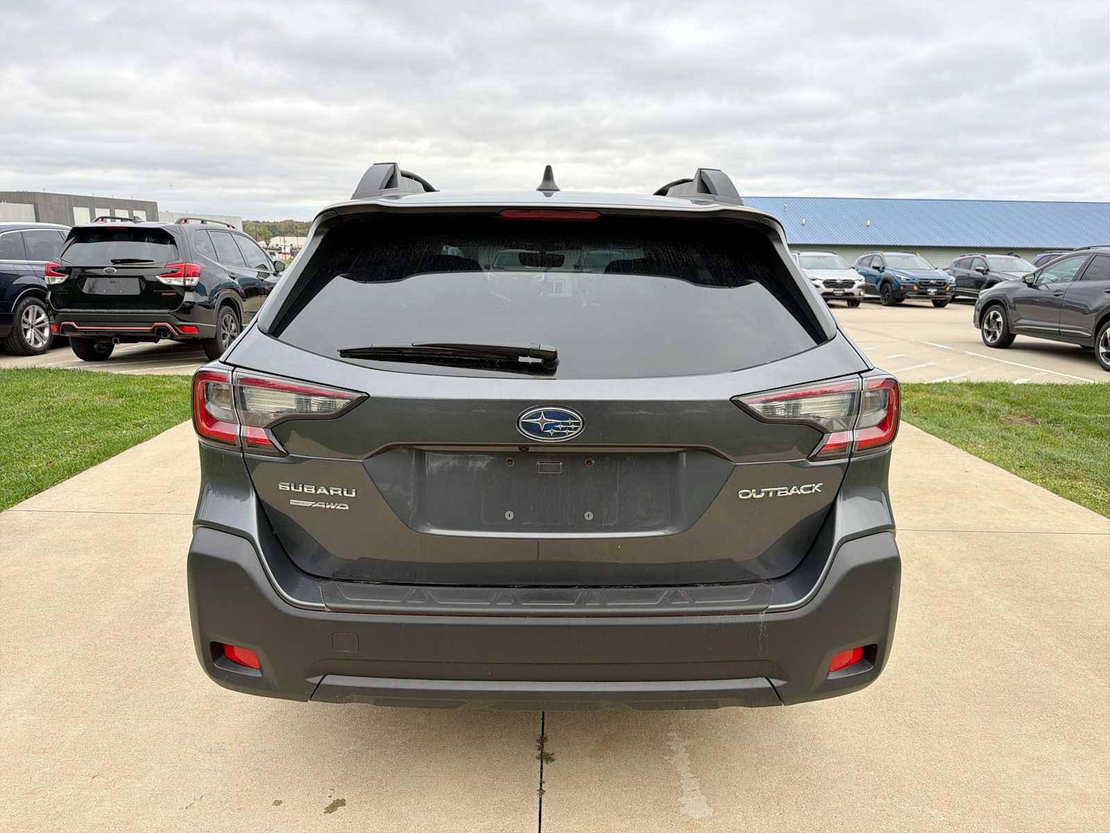 Certified 2025 Subaru Outback Premium AWD/4WD image 5