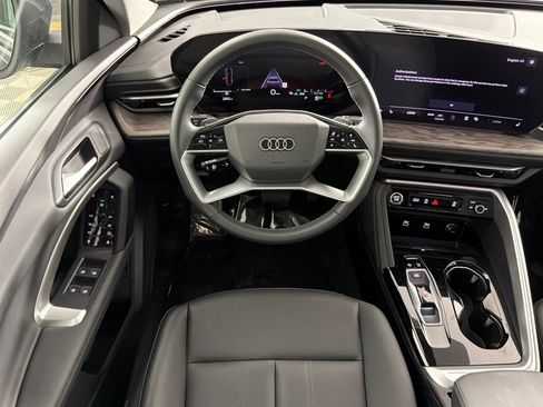 Used 2025 Audi Q5 Premium w/ Convenience Package AWD/4WD image 13