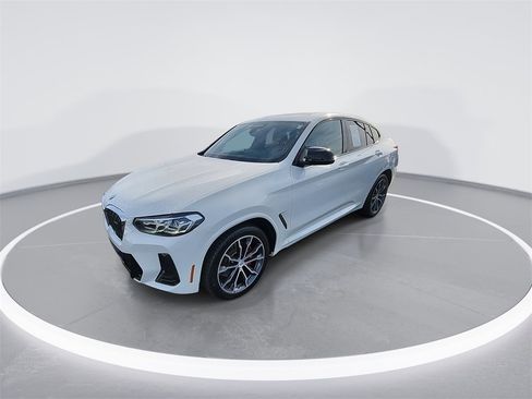 Used 2022 BMW X4 M40i image 4