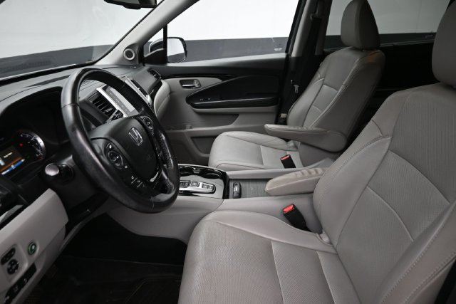Used 2018 Honda Pilot Elite image 17