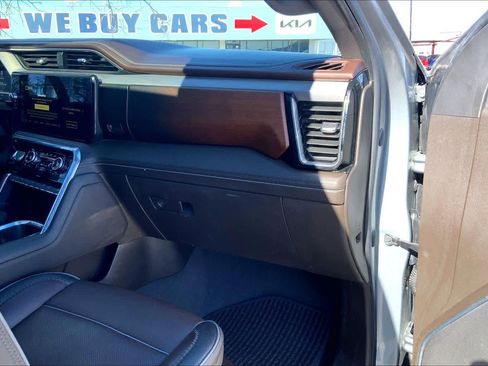 Used 2023 GMC Sierra 1500 Denali w/ Technology Package image 18