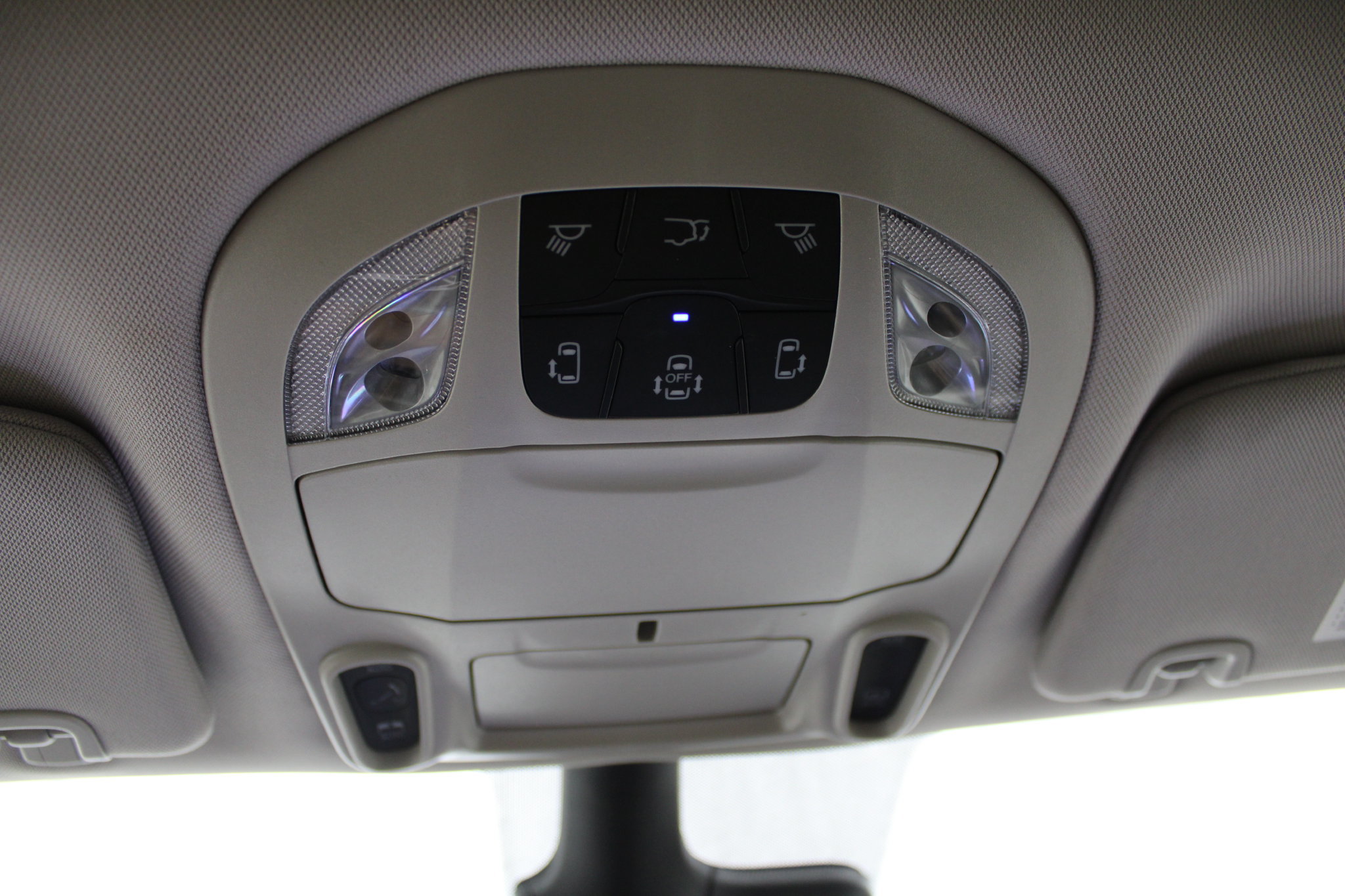 Used 2023 Chrysler Pacifica Limited FWD image 36