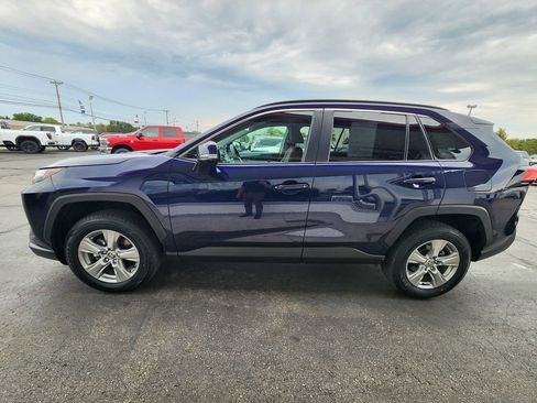 Used 2025 Toyota RAV4 XLE AWD/4WD image 6