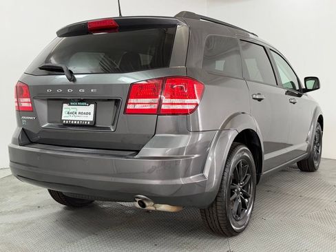 Used 2020 Dodge Journey SE w/ SE Popular Equipment Group FWD image 9