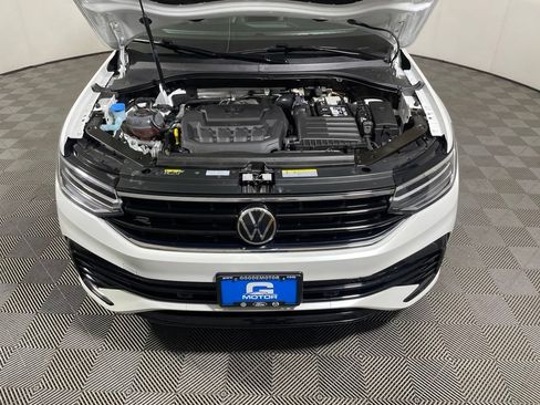 Used 2024 Volkswagen Tiguan SE R-Line AWD/4WD image 25