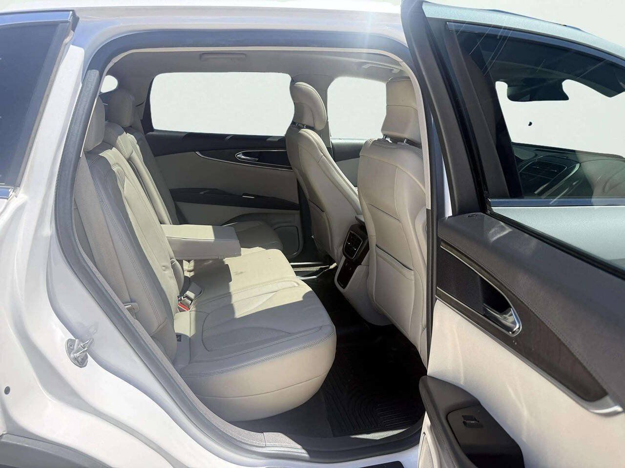 Used 2017 Lincoln MKX Select w/ Lincoln MKX Climate Package AWD/4WD image 13
