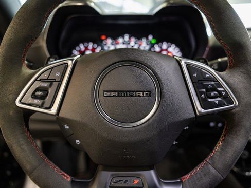 Used 2018 Chevrolet Camaro ZL1 image 17