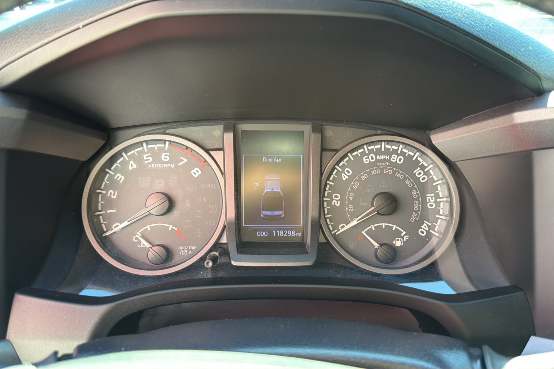 Used 2018 Toyota Tacoma TRD Sport RWD image 23