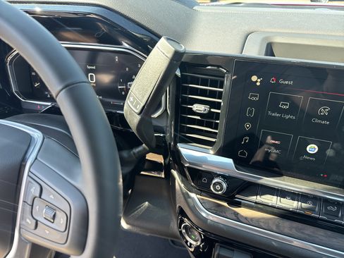 New 2026 GMC Sierra 1500 SLT image 23