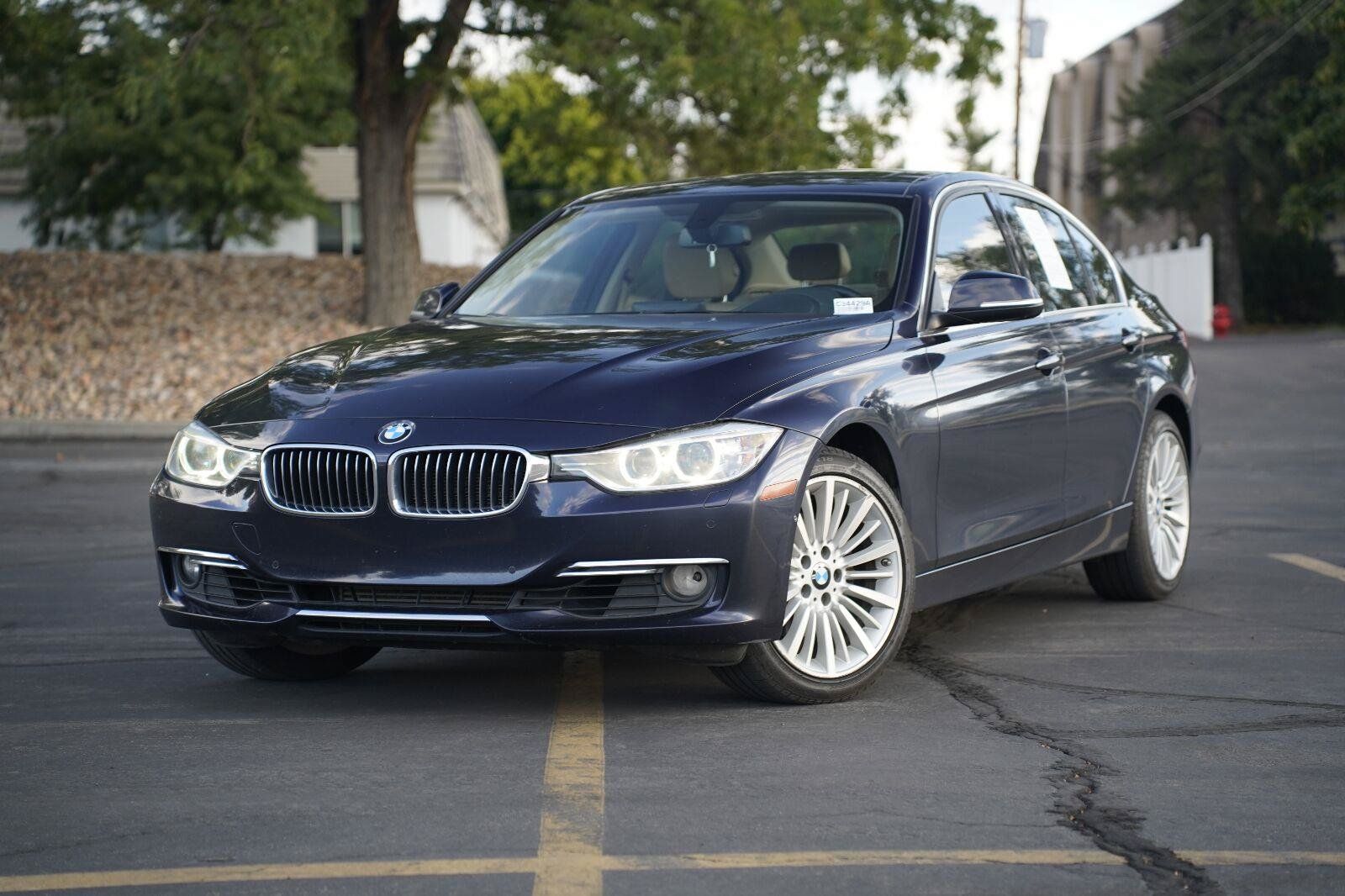 Used 2013 BMW 328i xDrive Sedan AWD/4WD image 1