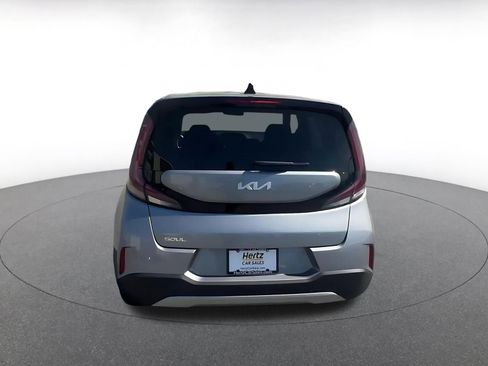 Used 2025 Kia Soul LX w/ LX Technology Package image 12