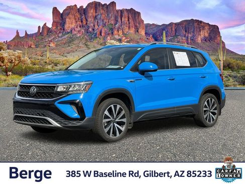 Used 2023 Volkswagen Taos SE w/ Panoramic Sunroof Package image 1