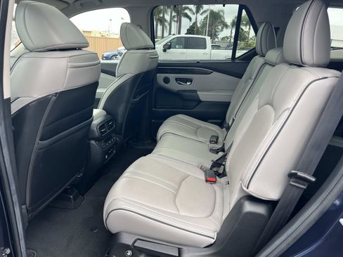 Certified 2024 Honda Pilot Elite image 23