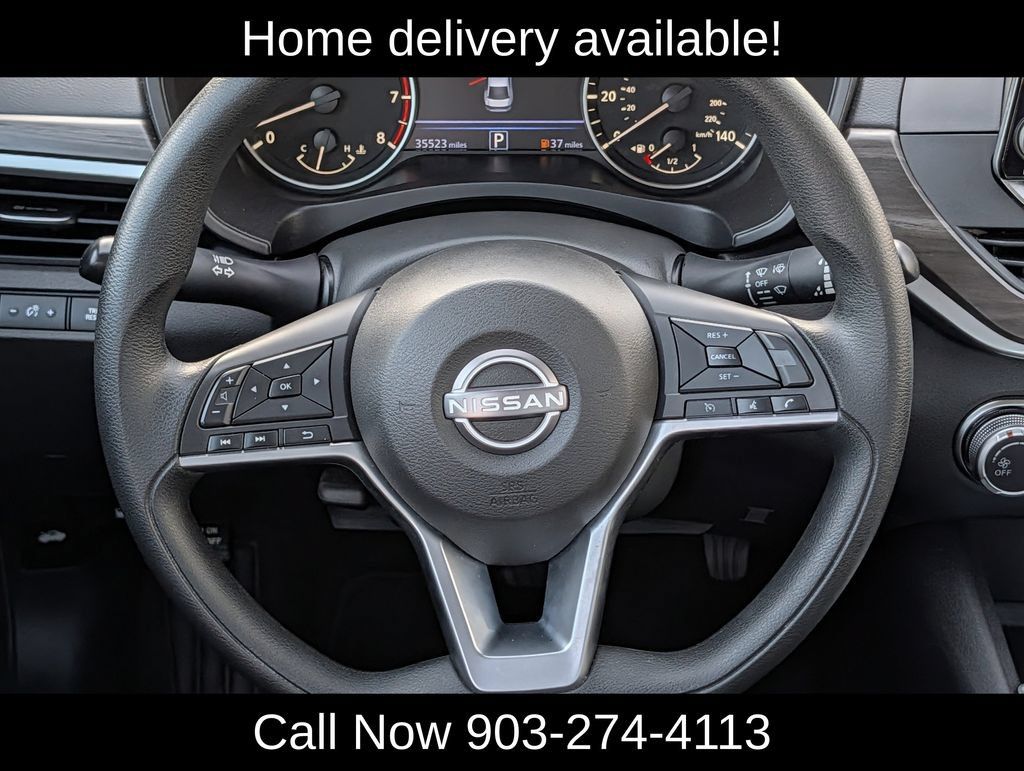 Used 2025 Nissan Altima 2.5 SV FWD image 12
