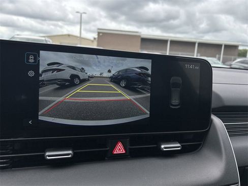 New 2025 Hyundai Ioniq 5 SE image 7