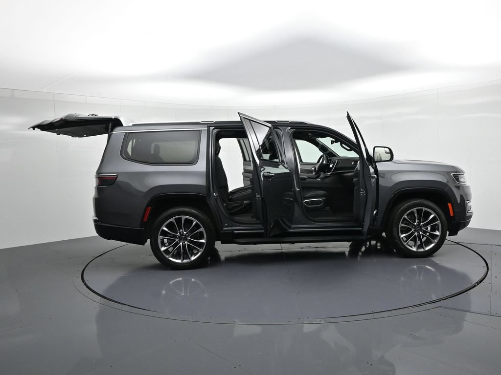 Used 2023 Jeep Wagoneer Series II w/ Premium Group I AWD/4WD image 26