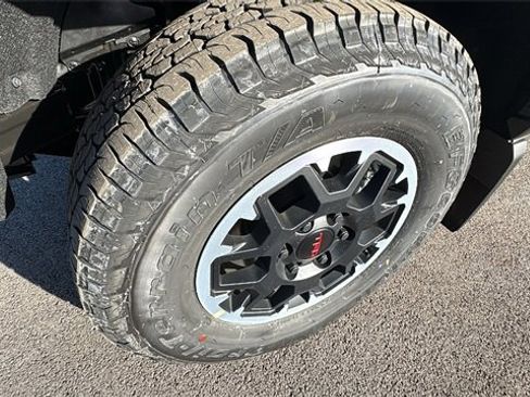 New 2025 Toyota Tacoma TRD Off-Road image 10