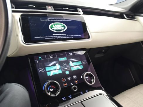 Used 2018 Land Rover Range Rover Velar AWD/4WD image 32