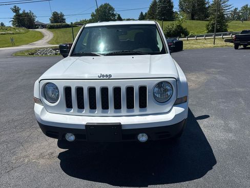 Used 2016 Jeep Patriot Sport w/ Power Value Group FWD image 2