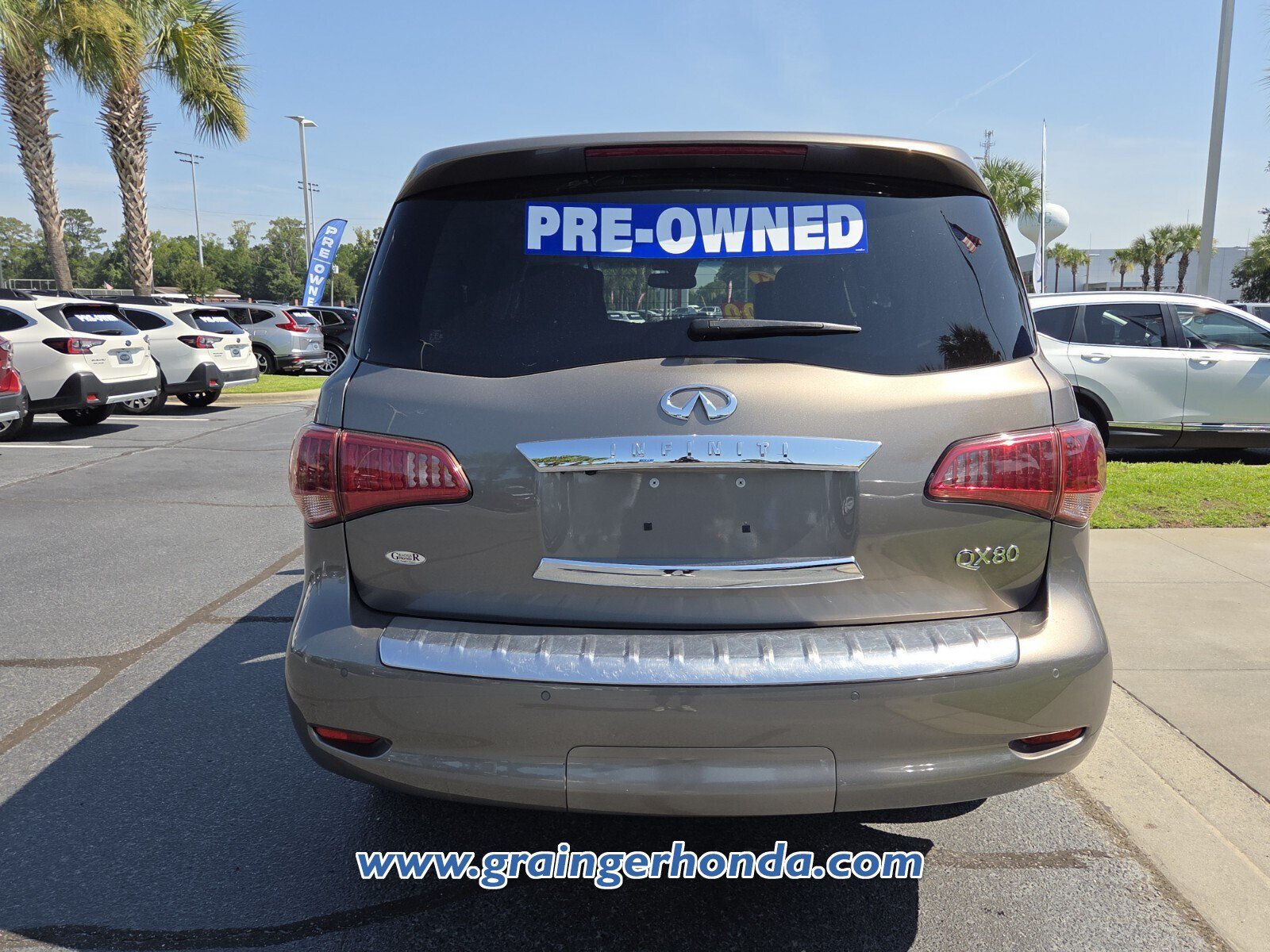 Used 2017 INFINITI QX80 2WD w/ Driver Assistance Package image 4