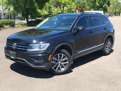 Used 2020 Volkswagen Tiguan SE w/ Panoramic Sunroof Package