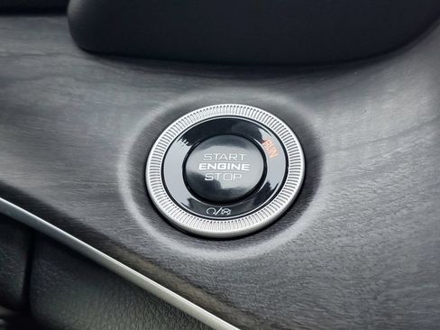 Used 2024 Jeep Grand Cherokee Limited AWD/4WD image 19