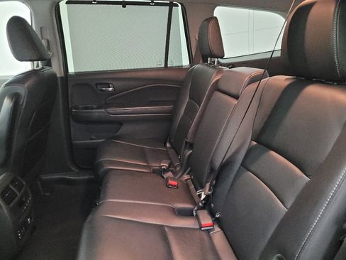 Used 2016 Honda Pilot Touring image 18