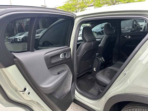 Certified 2023 Volvo C40 P8 Recharge Ultimate w/ Protection Package Premier AWD/4WD image 17